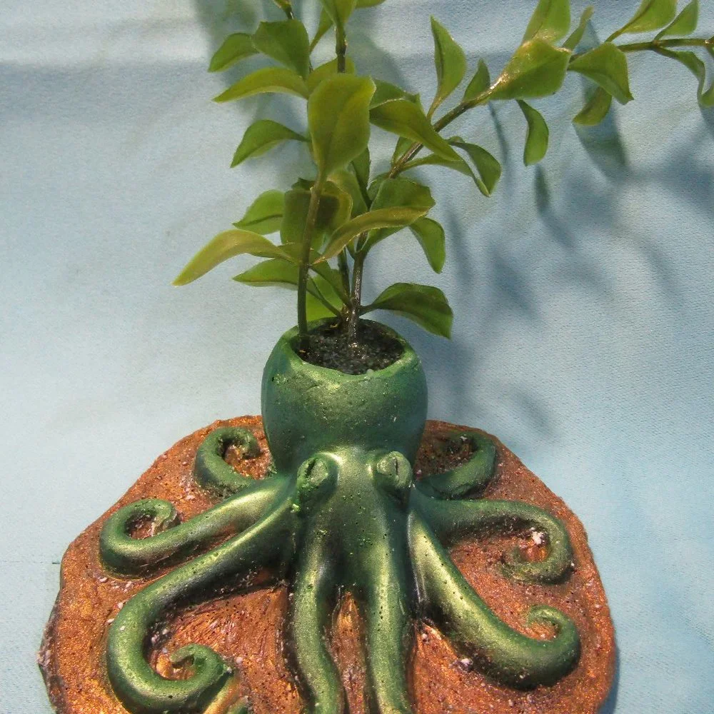 Aquarium Decoration - Green Octopus with Artificial Plant